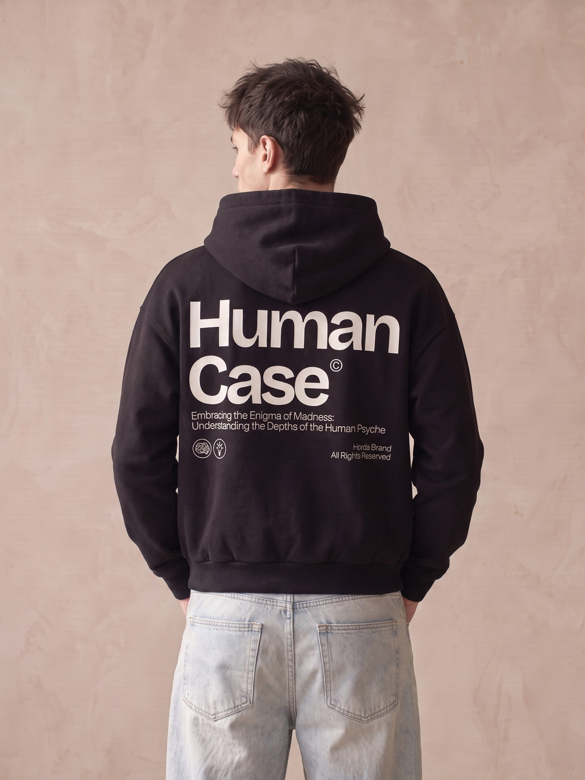 Retro di felpa nera con cappuccio con grande stampa bianca "Human Case" e testo sulla psiche umana