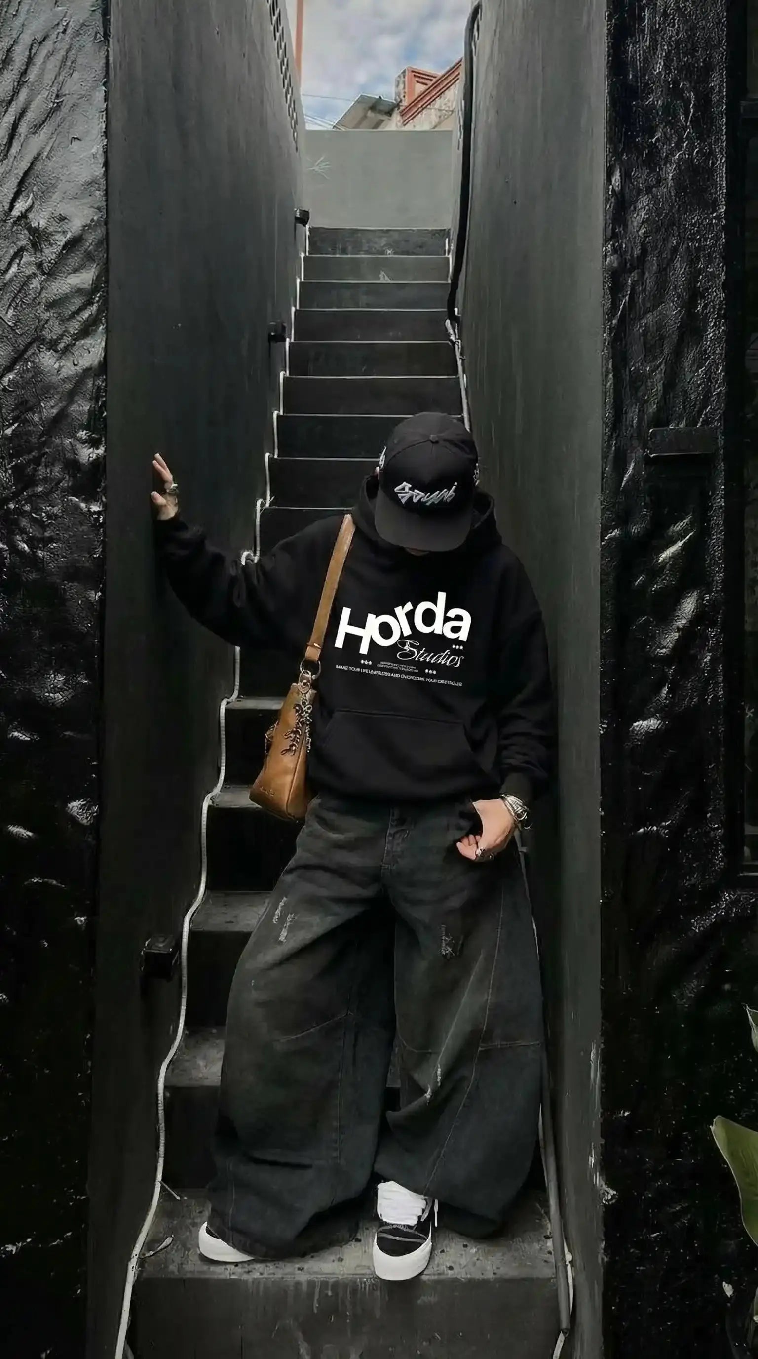 Felpa Boxy Fit 380g Cotone Premium – HORDA Studios Heavyweight Made in Italy Horda Brand Streetwear