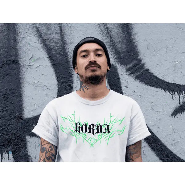 Horda: l'abbigliamento che ti permette di esprimere la tua individualità. Scopri i nostri capi streetwear esclusivi, realizzati con materiali di alta qualità e design innovativi. Acquista online!