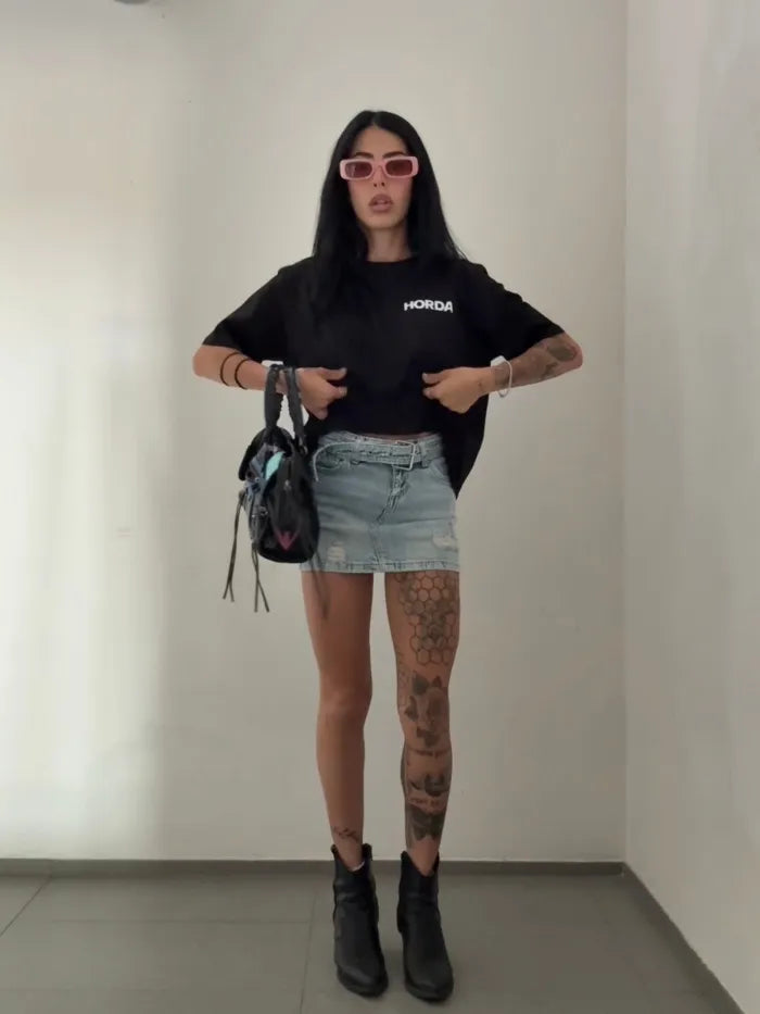 T-Shirt Donna Human Case Boxy Fit Cropped 100% Cotone Made in Italy Horda Brand