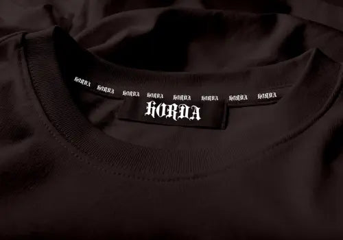 T-shirt nera 100% cotone Gotic Dog horda brand per tutti gli amanti della moda streetwear
