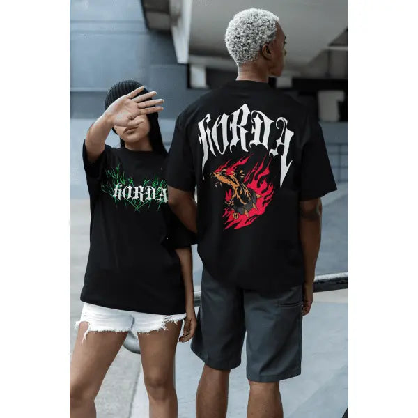 Horda: scopri i capi streetwear che ti fanno sentire unico nella folla, dove l'individualità è la chiave