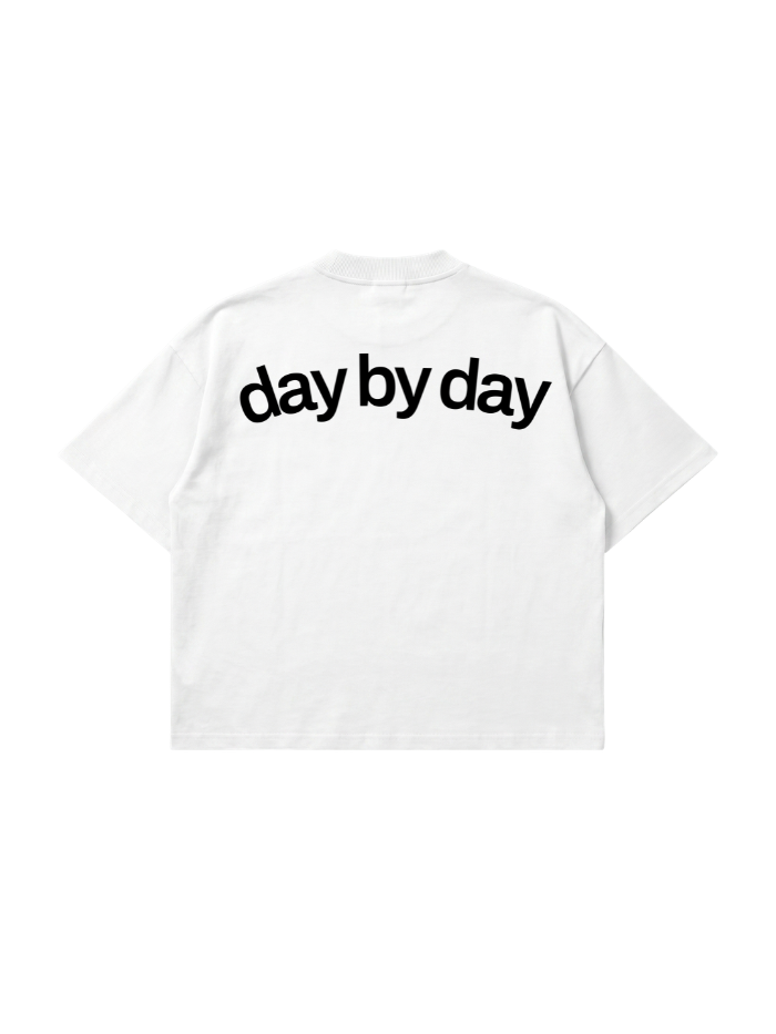 T-shirt Bianca Boxy Fit "Step By" 200gsm Made in Italy | Horda Brand Horda
