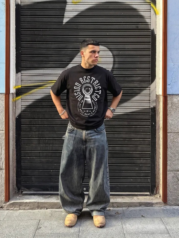 T-shirt Nera Boxy Fit 200gsm "Vision Restricted" | Horda® Eye Graphic Horda