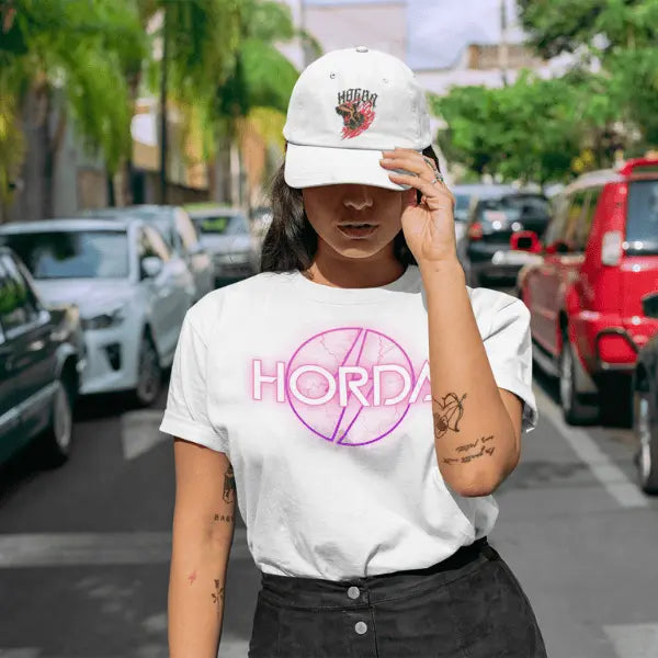 Vivi la rivoluzione dello stile streetwear con Horda, dove l'innovazione e la tradizione si fondono