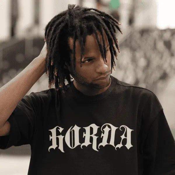 Streetwear Horda: l'essenza della cultura urbana in ogni dettaglio. Design originali, materiali di alta qualità e dettagli unici per un look che esprime la tua personalità. Scopri la collezione!