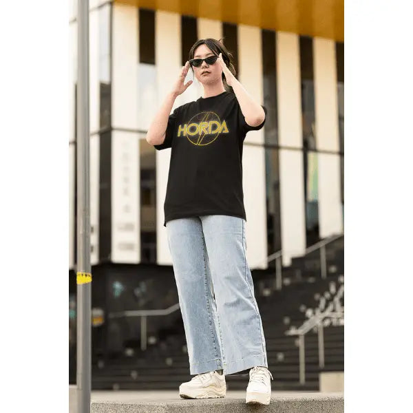 Horda: l'abbigliamento che ti permette di esprimere la tua individualità. Scopri i nostri capi streetwear esclusivi, realizzati con materiali di alta qualità e design innovativi.